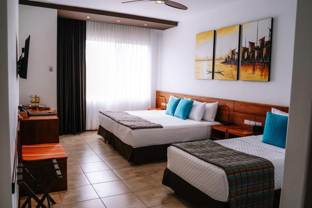 Hotel Cucuve Puerto Ayora  Buitenkant foto