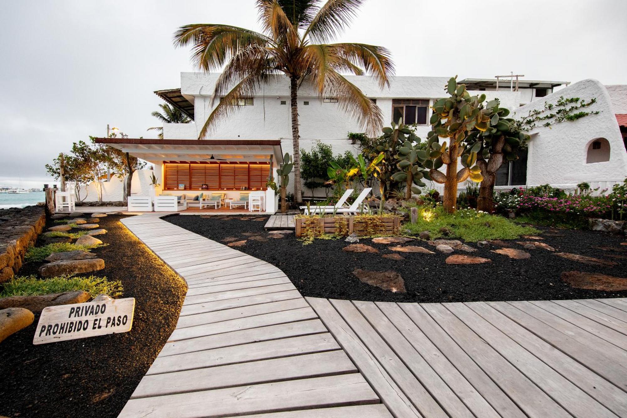 Hotel Cucuve Puerto Ayora  Buitenkant foto